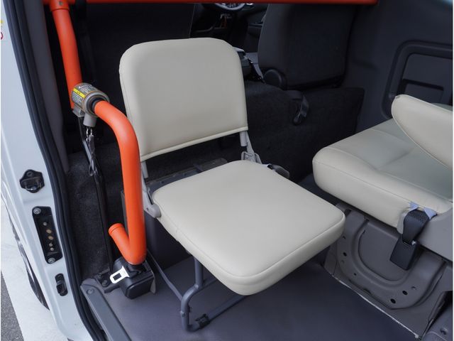 NISSAN NV350 CARAVAN 1.15T 2020 Image 31