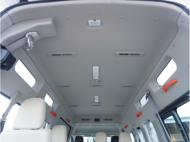 NISSAN NV350 CARAVAN 1.15T 2020 Image 31