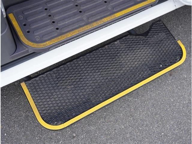 NISSAN NV350 CARAVAN 1.15T 2020 Image 31