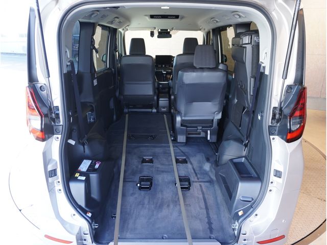 TOYOTA NOAH HYBRID 2025 Image 31