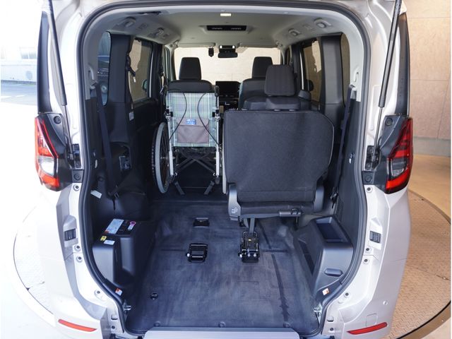 TOYOTA NOAH HYBRID 2025 Image 31