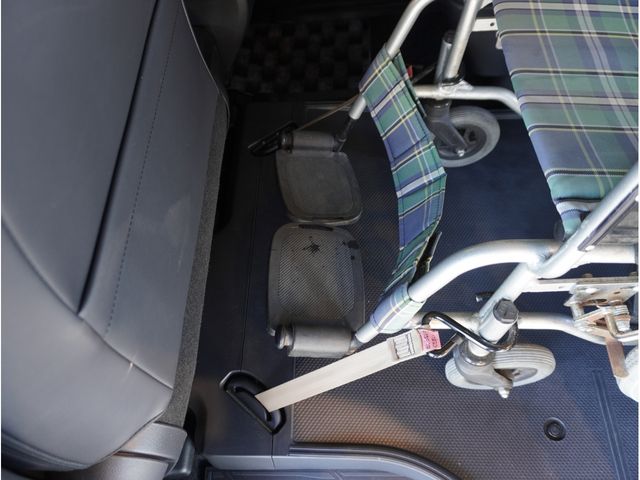 TOYOTA NOAH HYBRID 2025 Image 31