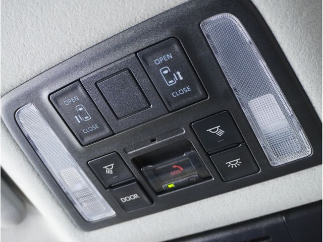 TOYOTA NOAH HYBRID 2025 Image 31