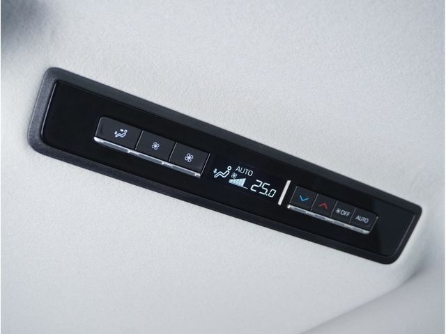 TOYOTA NOAH HYBRID 2025 Image 31