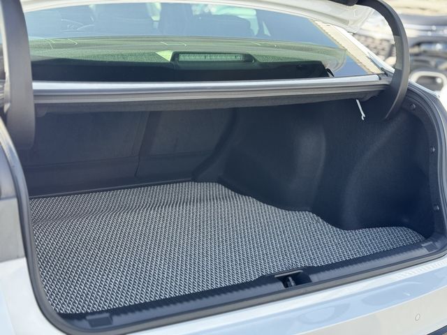 TOYOTA LEXUS IS300H 2023 Image 31