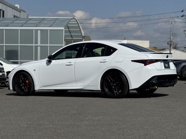 TOYOTA LEXUS IS300H 2023 Image 31