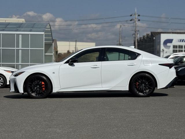 TOYOTA LEXUS IS300H 2023 Image 31