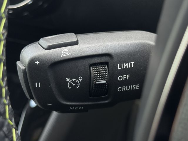 PEUGEOT E-208 2024 Image 31