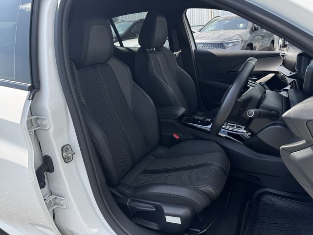 PEUGEOT E-208 2024 Image 31