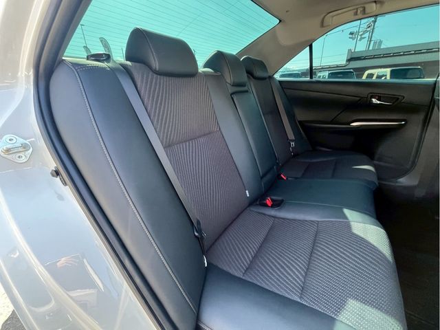 TOYOTA CAMRY HYBRID 2016 Image 31