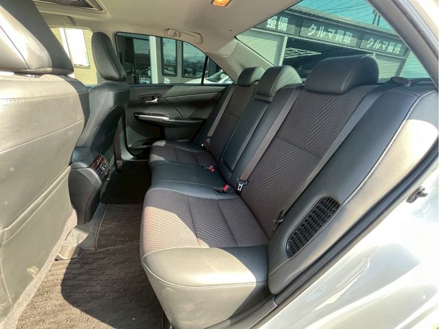 TOYOTA CAMRY HYBRID 2016 Image 31