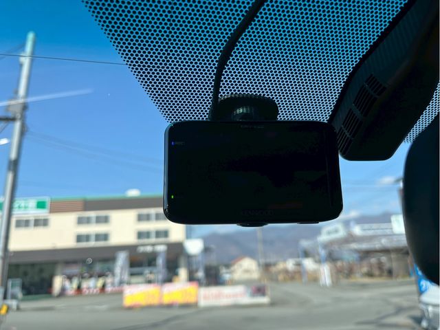 TOYOTA CAMRY HYBRID 2016 Image 31