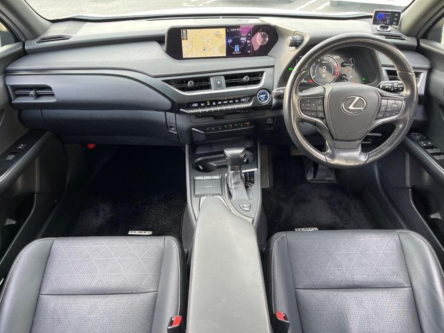 TOYOTA LEXUS UX250H AWD 2019 Image 31