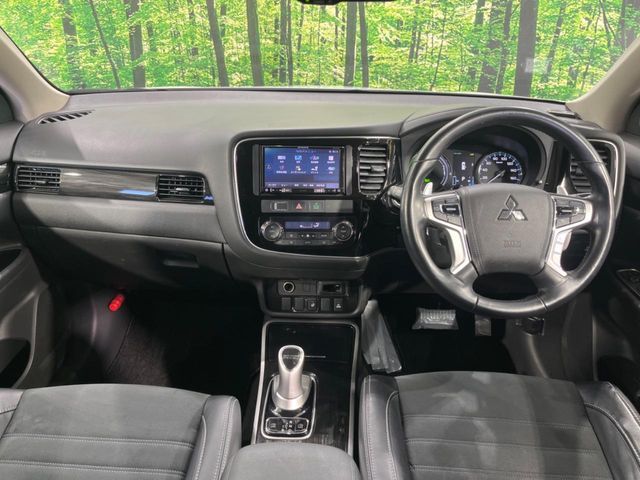 MITSUBISHI OUTLANDER PHEV 2017 Image 31