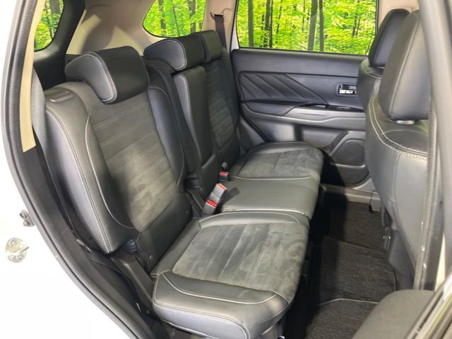 MITSUBISHI OUTLANDER PHEV 2017 Image 31