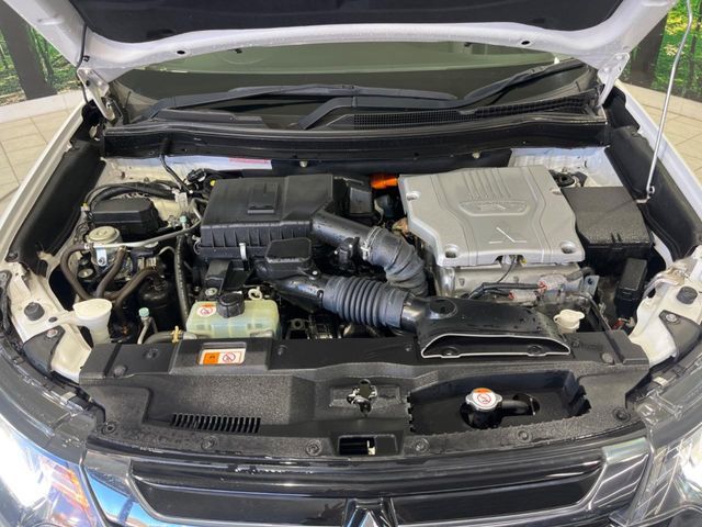 MITSUBISHI OUTLANDER PHEV 2017 Image 31