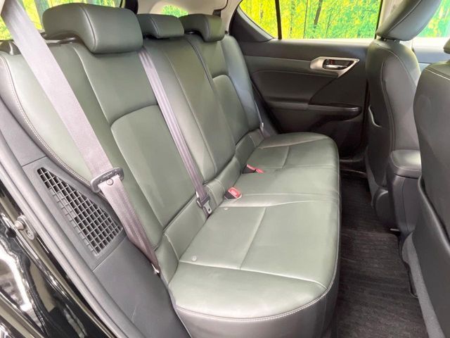 TOYOTA LEXUS CT200H 2015 Image 31