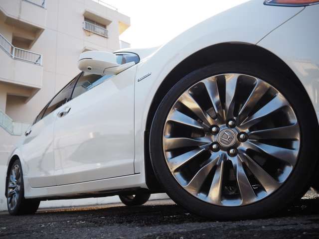 HONDA LEGEND HYBRID 2015 Image 31