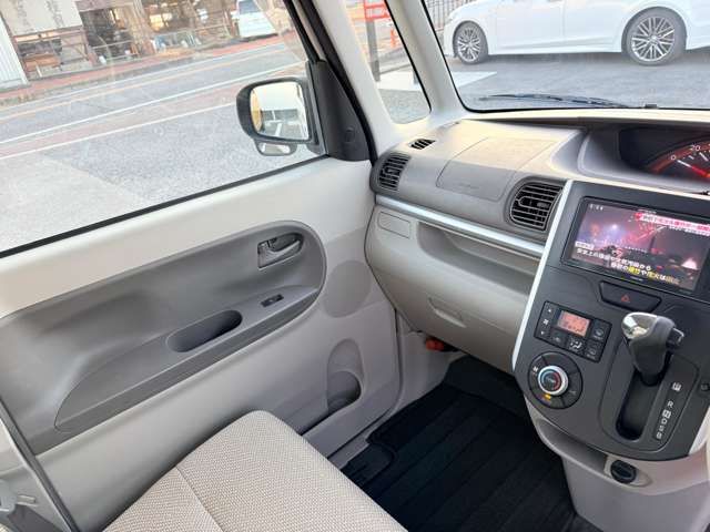 DAIHATSU TANTO 2014 Image 31