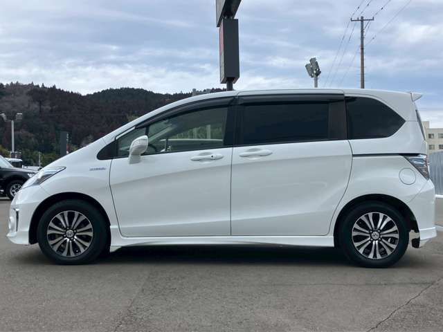 HONDA FREED HYBRID 2015 Image 31