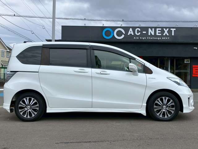 HONDA FREED HYBRID 2015 Image 31