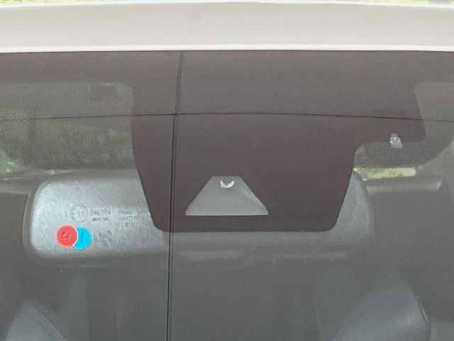 TOYOTA C-HR 2017 Image 31