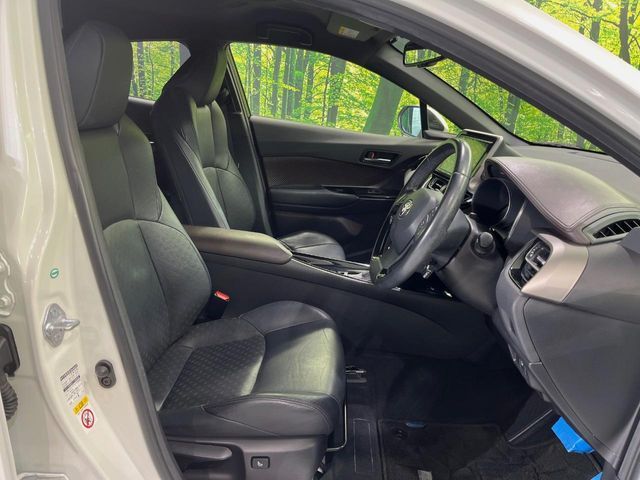 TOYOTA C-HR 2017 Image 31