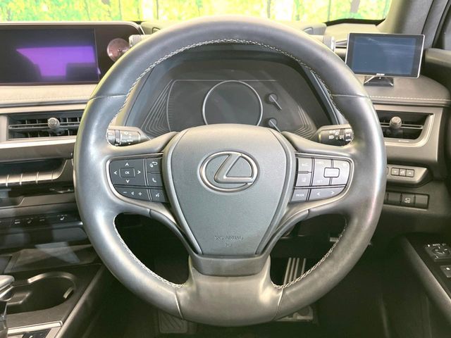 TOYOTA LEXUS UX200 2018 Image 31