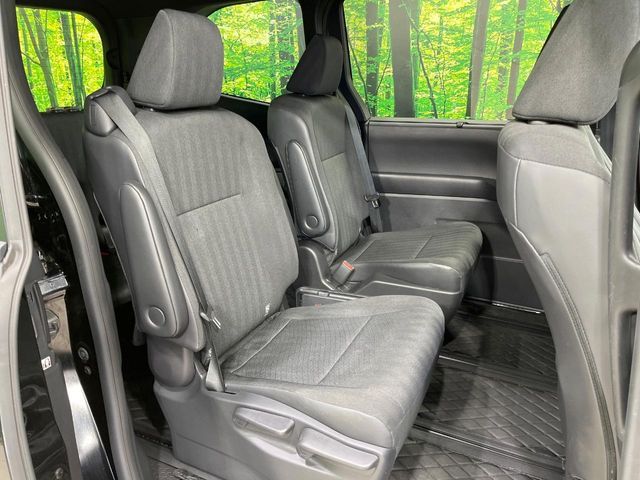 TOYOTA VOXY HYBRID 2023 Image 31