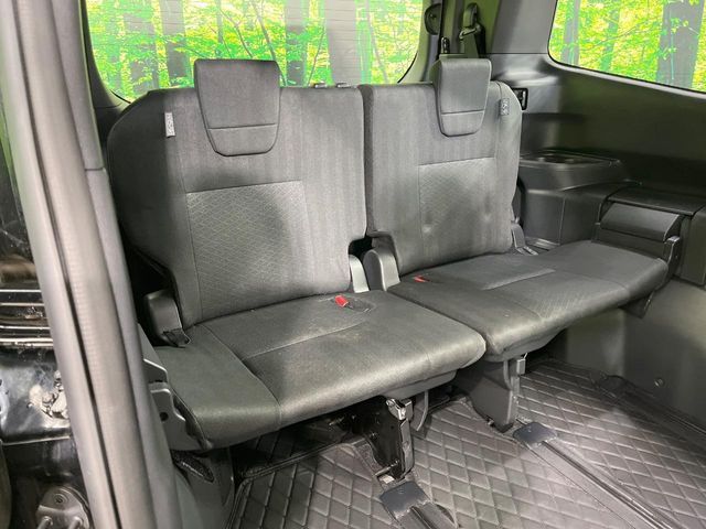 TOYOTA VOXY HYBRID 2023 Image 31