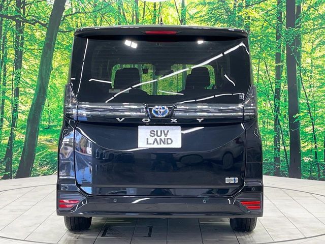 TOYOTA VOXY HYBRID 2023 Image 31