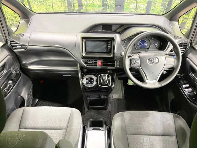 TOYOTA NOAH HYBRID 2018 Image 31