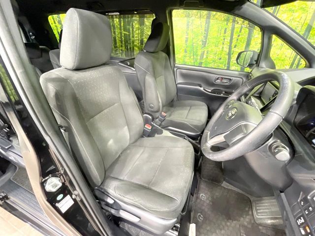 TOYOTA NOAH HYBRID 2018 Image 31