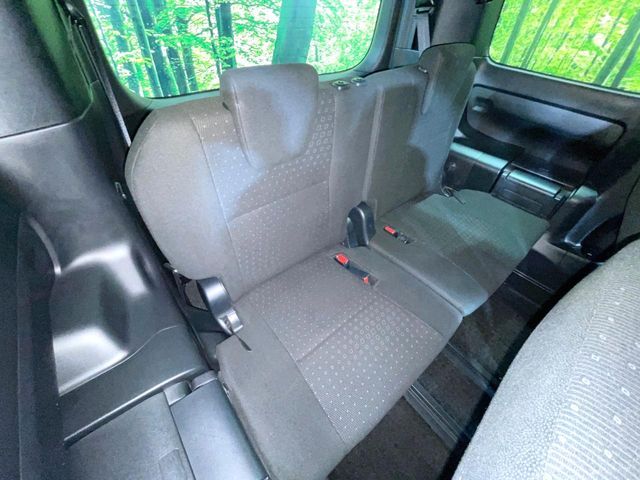 TOYOTA NOAH HYBRID 2018 Image 31