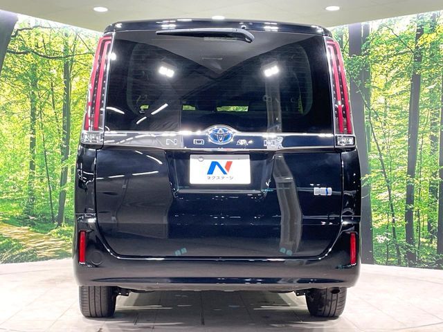 TOYOTA NOAH HYBRID 2018 Image 31