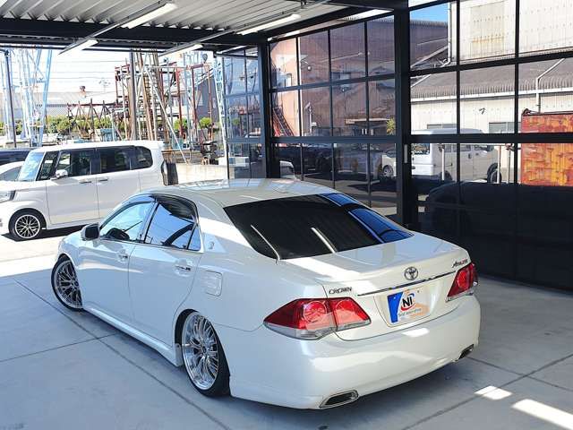 TOYOTA CROWN SEDAN 2010 Image 31