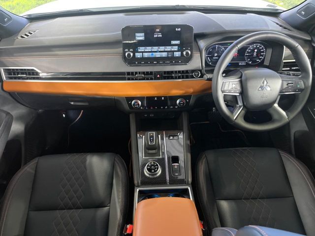 MITSUBISHI OUTLANDER PHEV 2023 Image 31