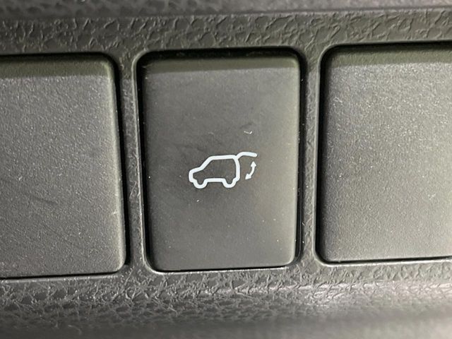 TOYOTA HARRIER 2WD 2017 Image 31