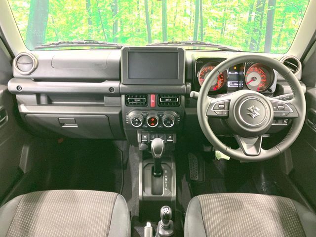 SUZUKI JIMNY NOMADE 2025 Image 31