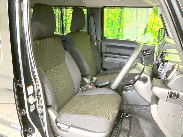 SUZUKI JIMNY NOMADE 2025 Image 31