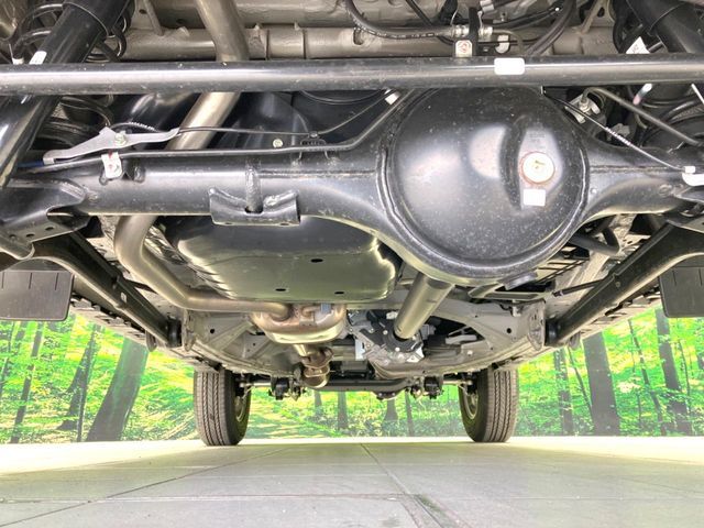 SUZUKI JIMNY NOMADE 2025 Image 31