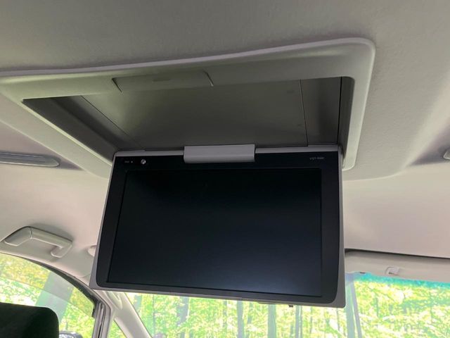 TOYOTA VELLFIRE 2018 Image 31