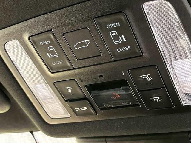 TOYOTA VOXY 2022 Image 31