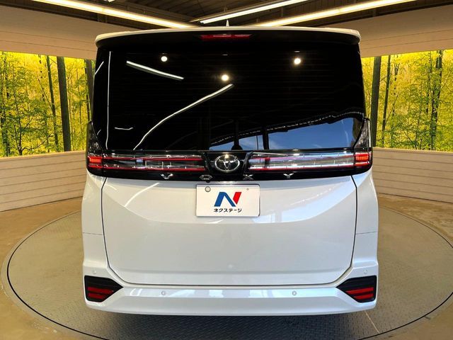 TOYOTA VOXY 2022 Image 31