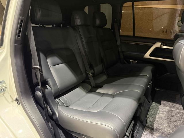 TOYOTA LANDCRUISER WAGON 2017 Image 31