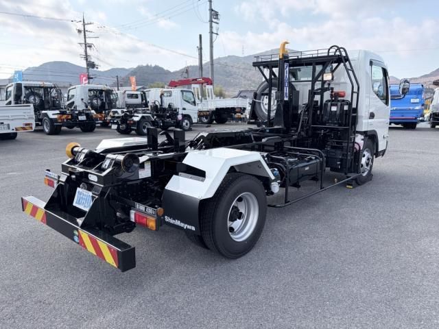 MITSUBISHI CANTER 2025 Image 31