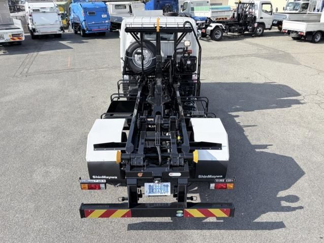 MITSUBISHI CANTER 2025 Image 31