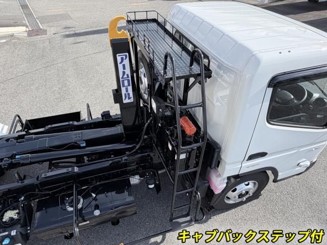 MITSUBISHI CANTER 2025 Image 31