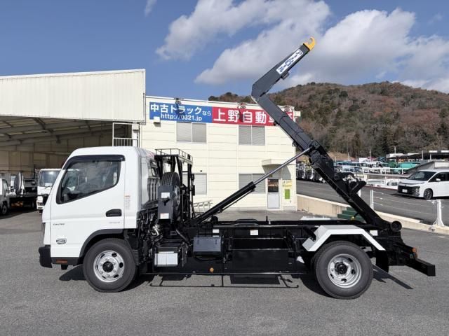 MITSUBISHI CANTER 2025 Image 31