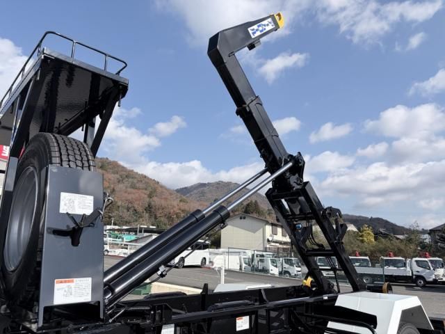 MITSUBISHI CANTER 2025 Image 31